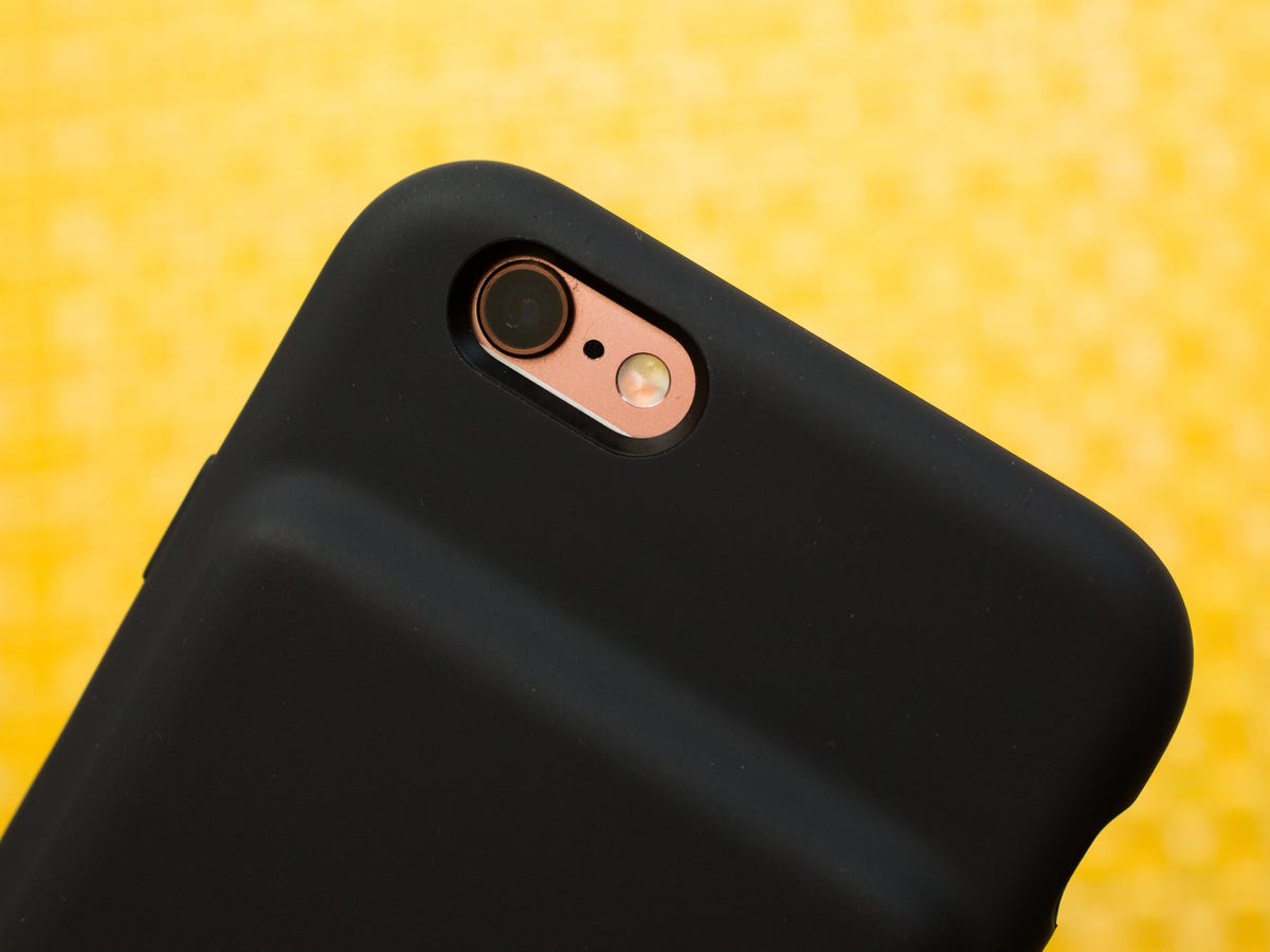 involveret positur Du bliver bedre Apple Smart Battery Case for iPhone 6S review: ​Apple's answer to iPhone  battery life: Slap a case on it - CNET