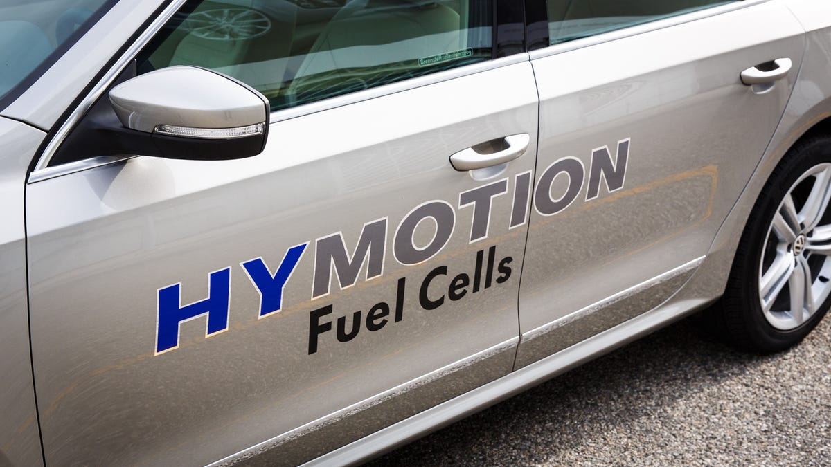 volkswagen-hymotion-fuel-cell-6055-001.jpg