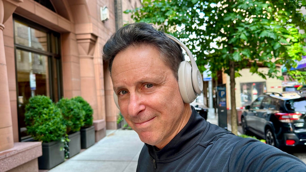Testing the Beats Studio Pro headphones in the streets of New York