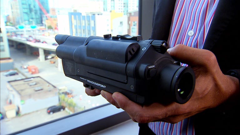 High-tech rifle lets shooters hit a target 1000 yards away