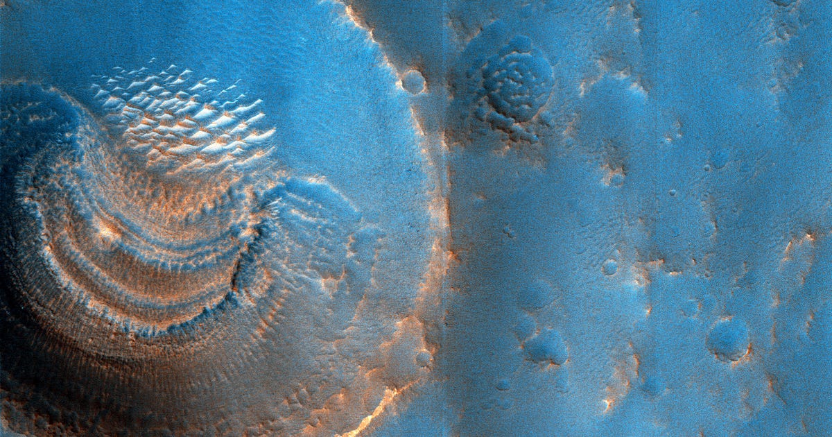 La NASA observe des “formes mystérieuses” dans un cratère de Mars