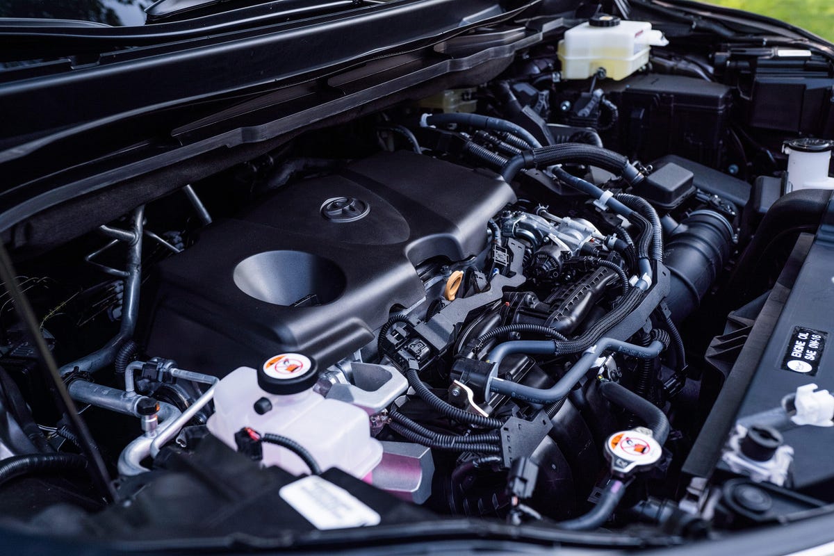 2021 Toyota Sienna Platinum engine