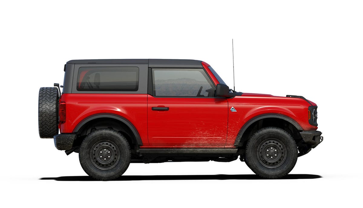 2021 Ford Bronco Outer Banks two-door in Cyber Orange