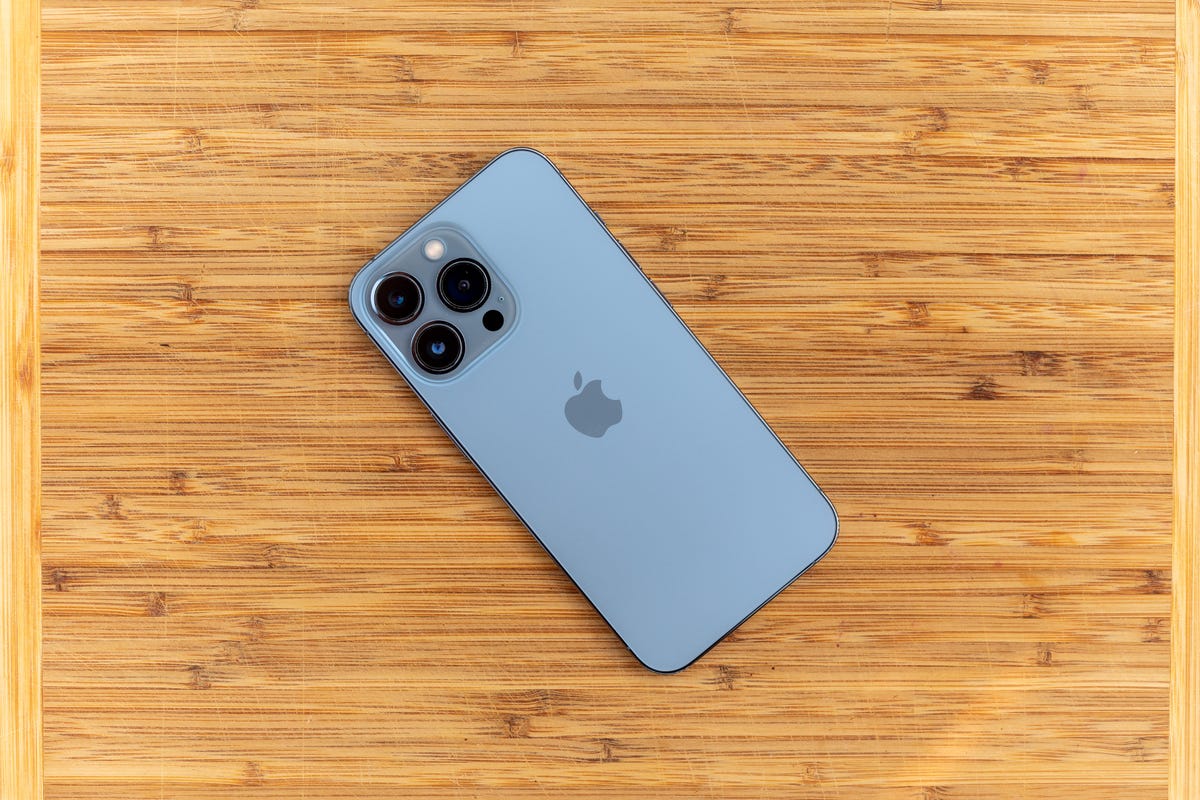 iPhone 13 Pro, Sierra blue