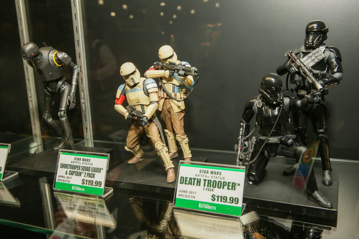 trooper-figurines-02.jpg