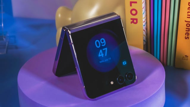 The new Samsung Galaxy Z Flip 5 phone
