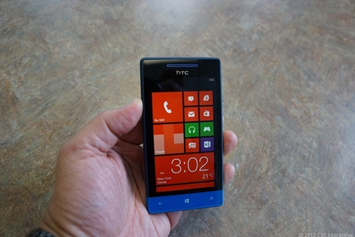 HTC_Windows_Phone_8S_front_blue.jpg