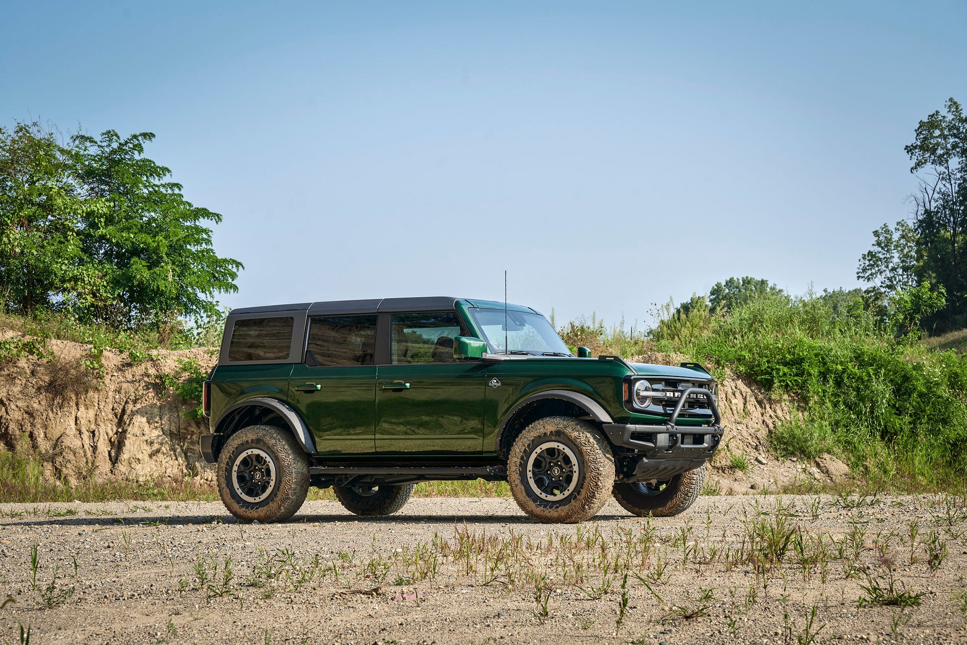2022 Ford Bronco Eruption Green - front 3/4 view