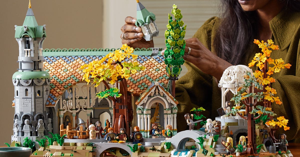 L’ensemble Rivendell ‘Lord of the Rings’ de Lego est incroyablement détaillé avec 6 167 pièces