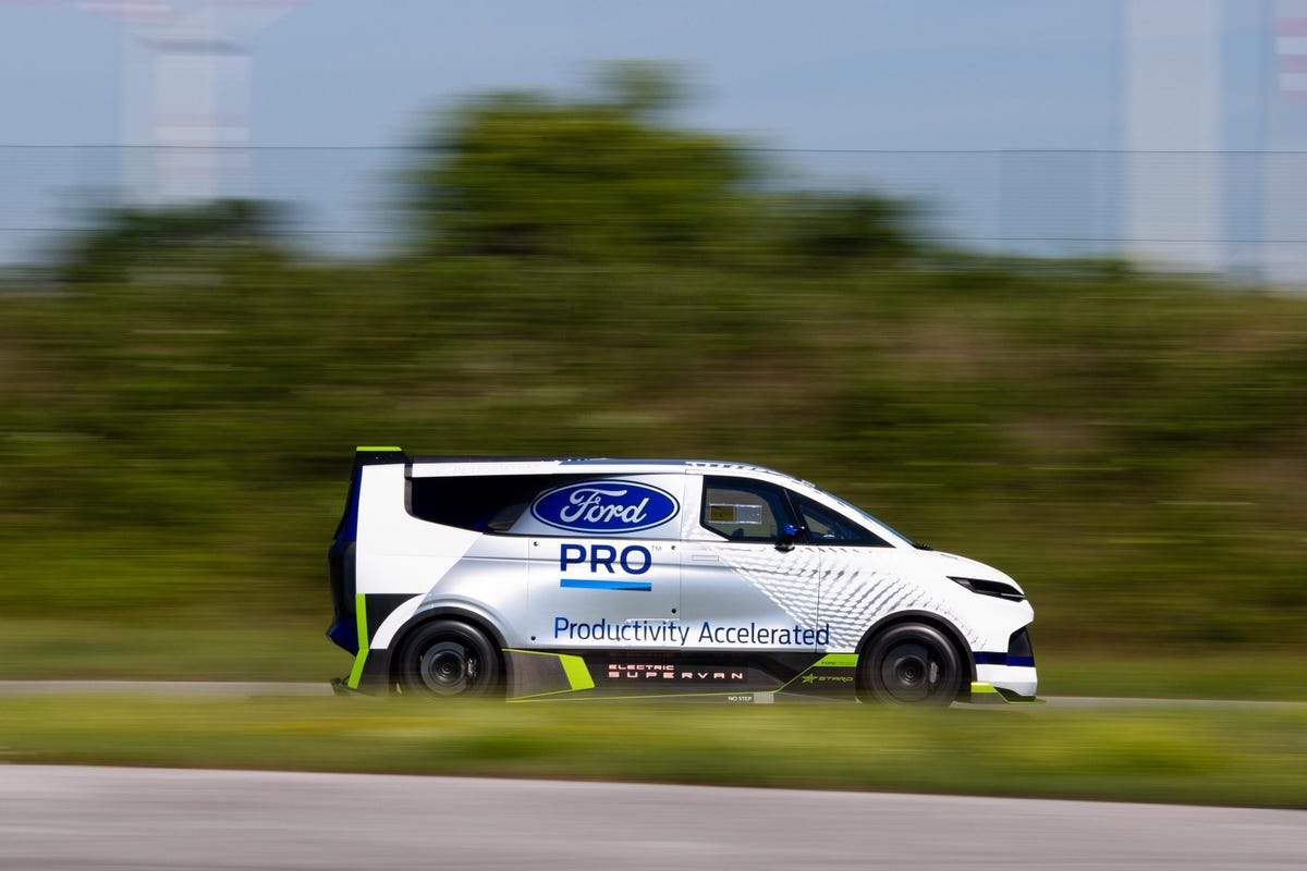 Ford Pro Electric SuperVan Transit race car