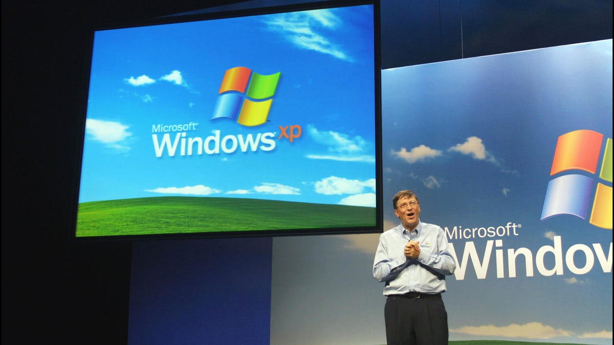 Bill Gates presenting Windows XP