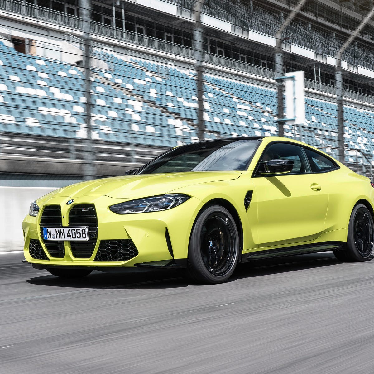 The 2021 Bmw M4 Coupe Has That Big Grille And Craziest Seats I Ve Ever Seen Cnet