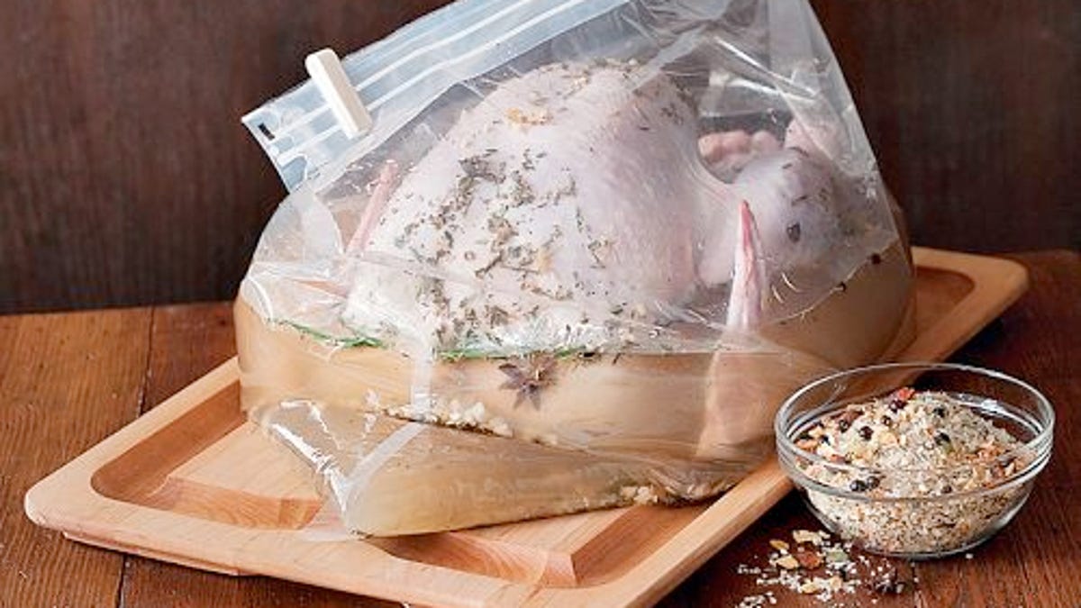 This set of four brining bags includes two smaller bags along with the two larger bags that are capable of holding a 23-pound turkey.