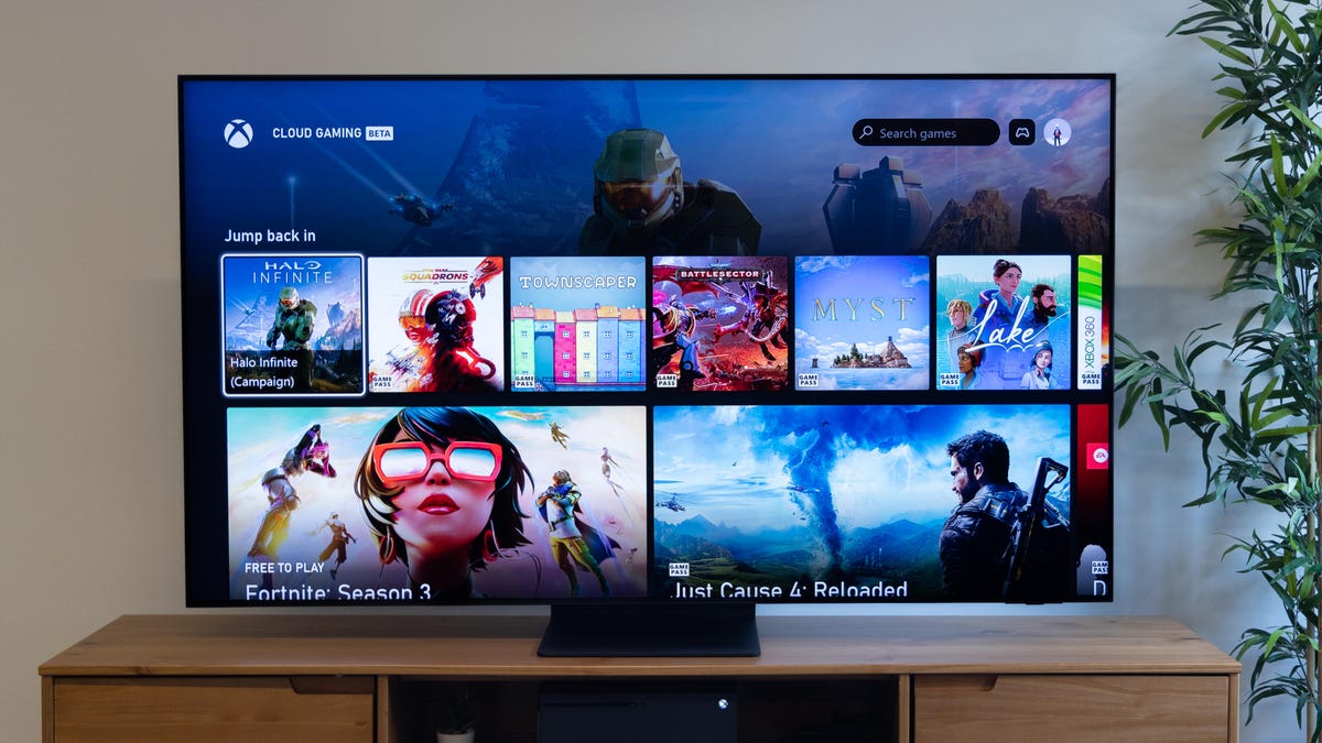 The Samsung QN90B QLED TV offers instant access to Xbox Game Pass.