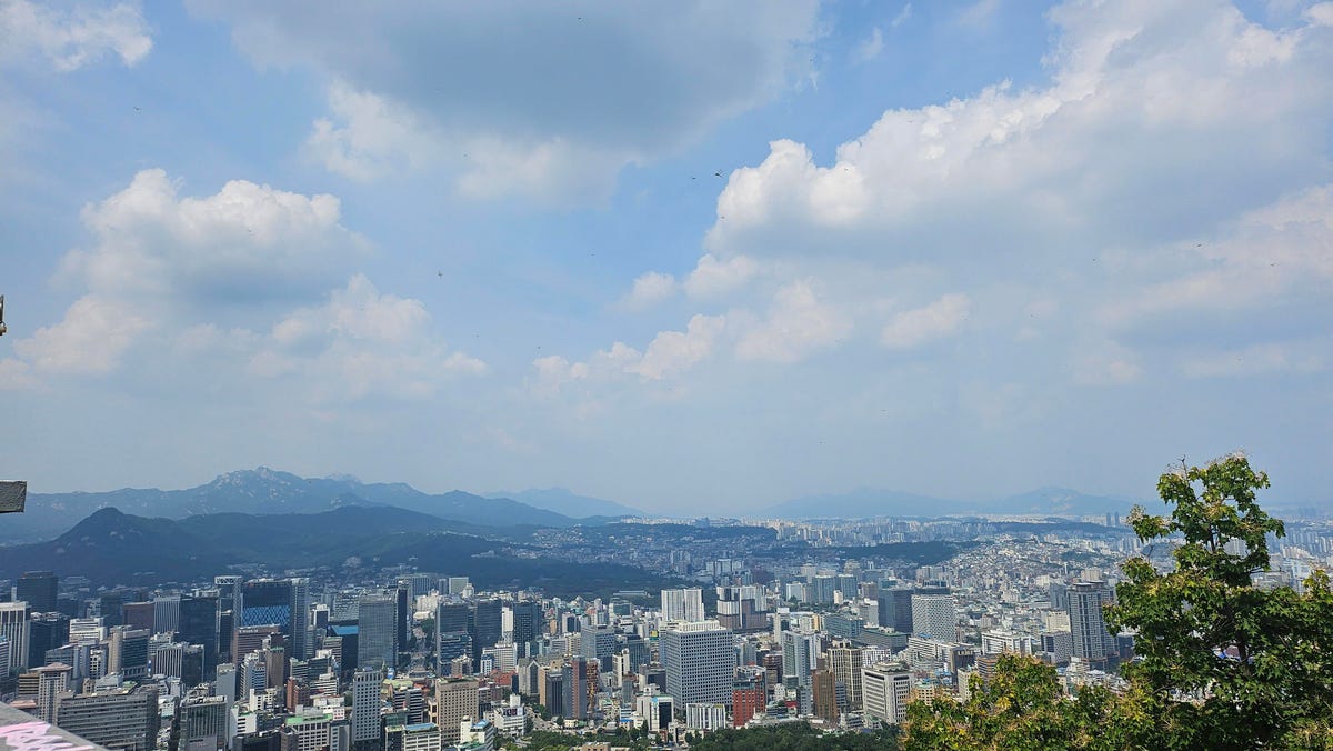 z-flip-5-seoul-tower-view