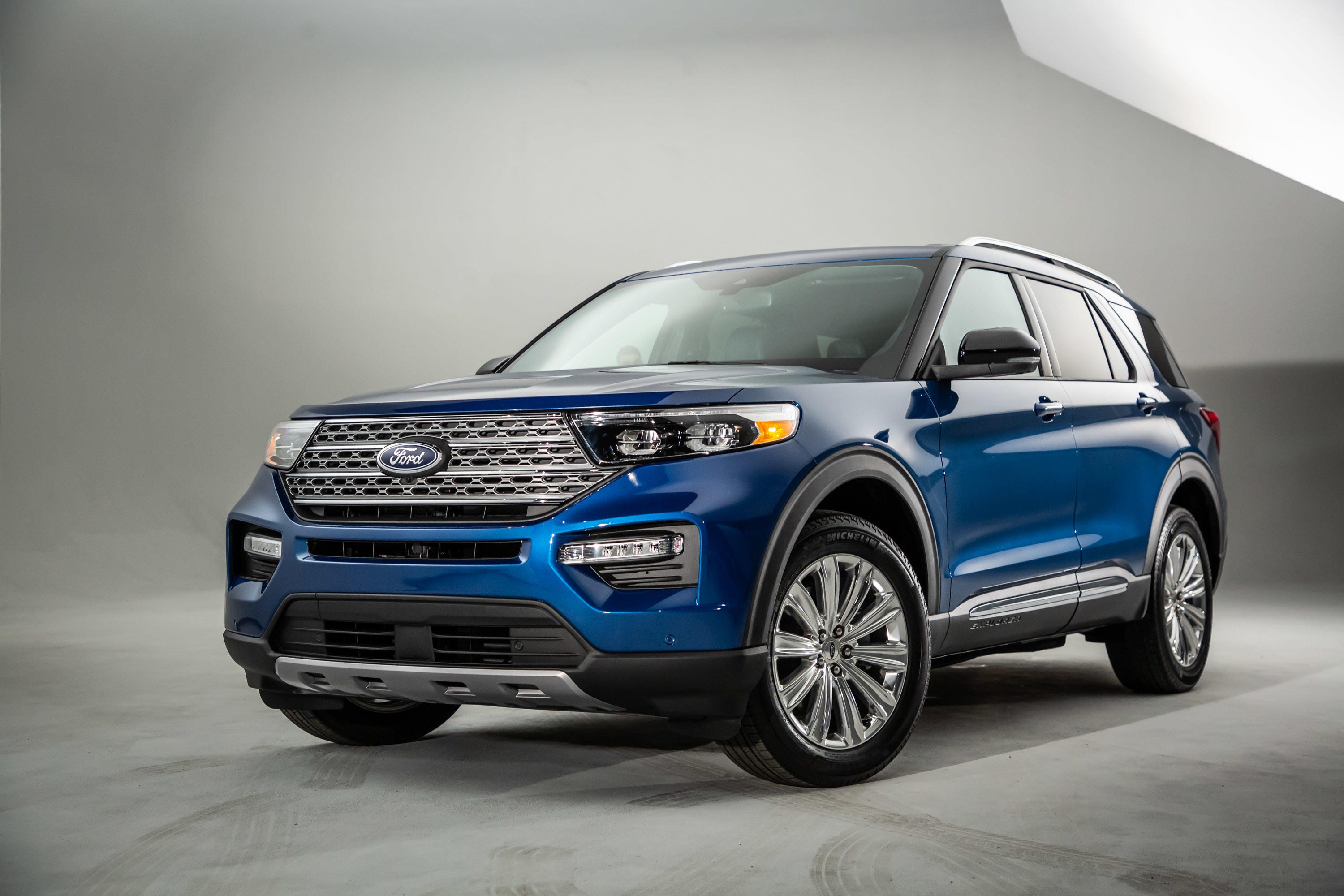 2020 Ford Explorer Hybrid is a green, family-carrying machine