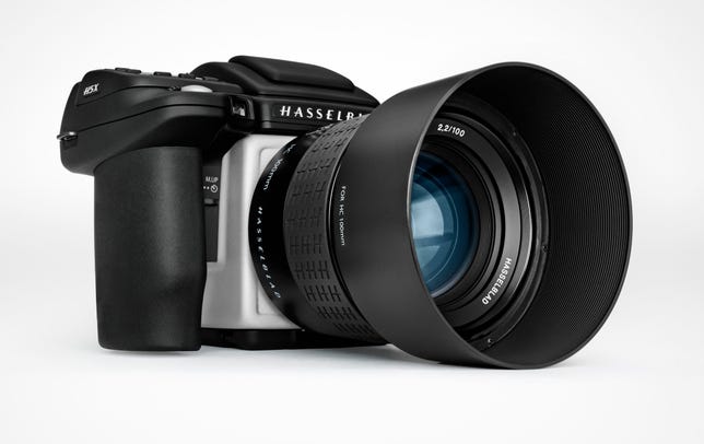 Hasselblad's H5X camera body brings newer focusing technology to medium-format photographers who prefer to use separate image-sensor backs.