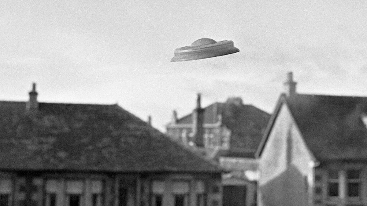 A faked UFO photo created by a small-town newspaper in 1970 to illustrate extraterrestrial visitations.