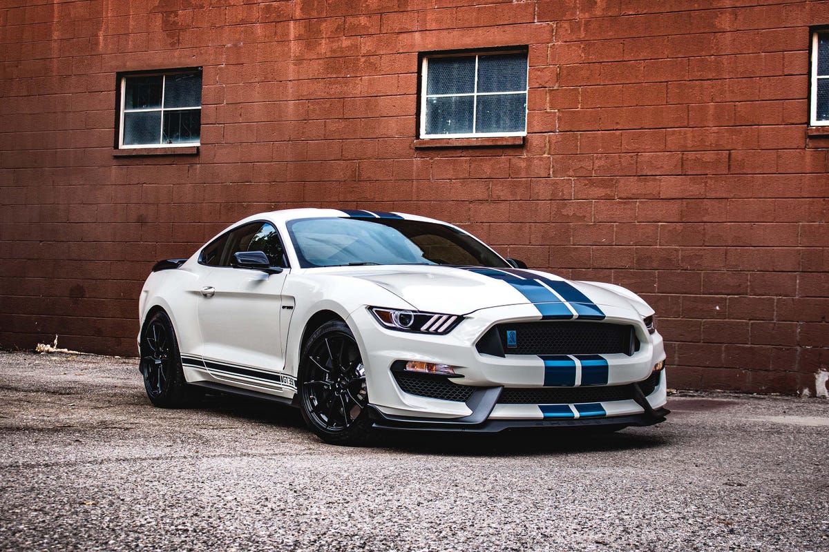 2020-ford-mustang-shelby-gt350-heritage-edition-1