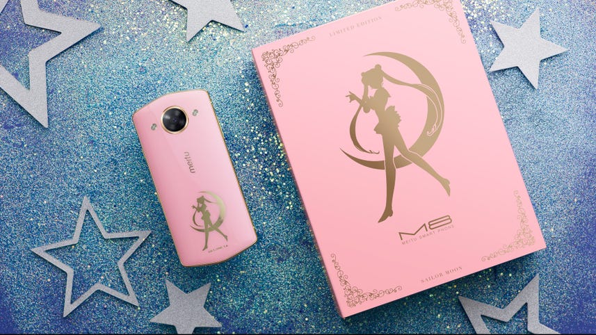 Sailor Moon phone vanquishes evil, takes great selfies