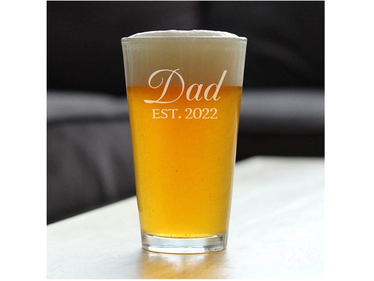 dad-themed pint glass