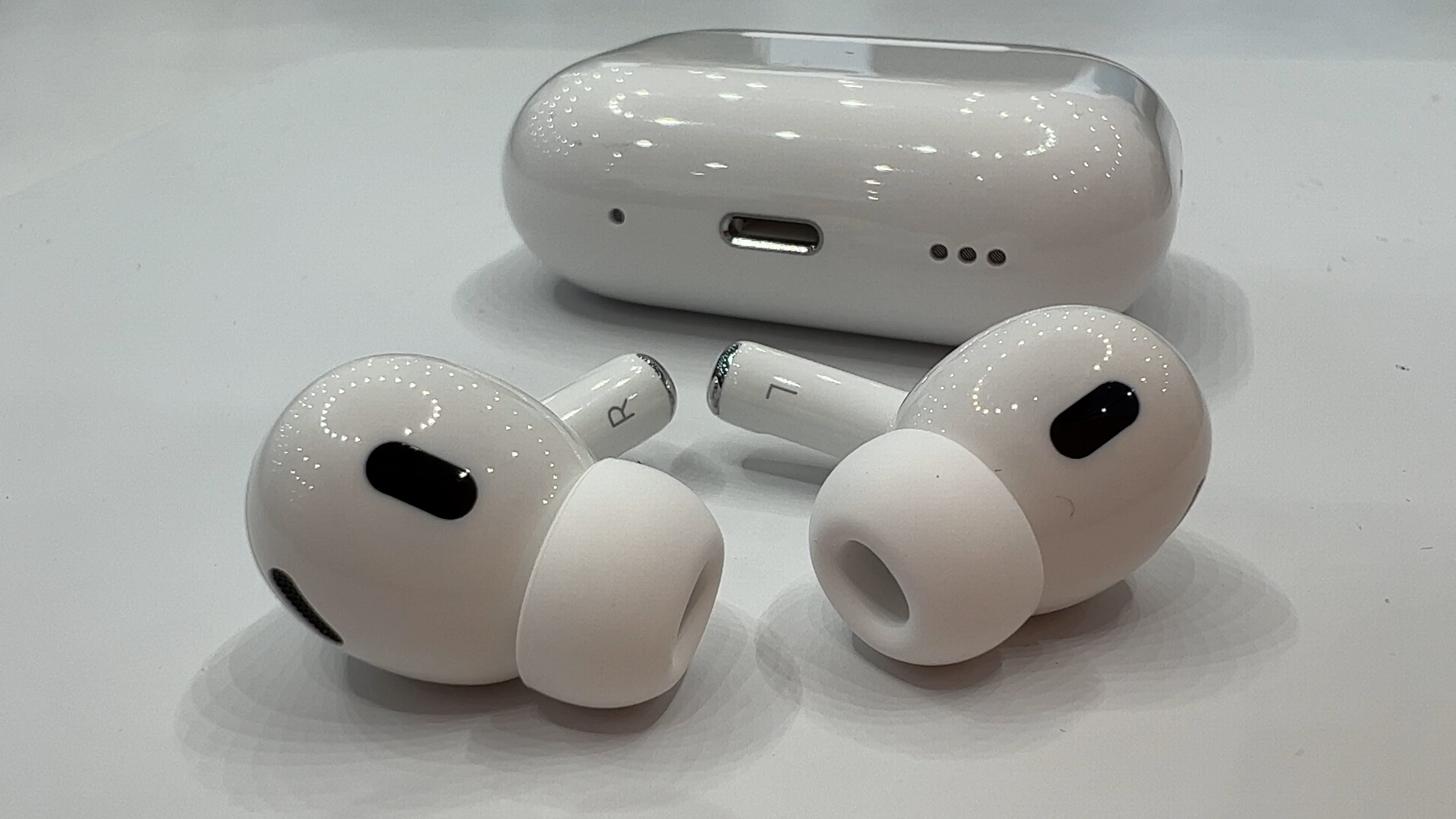 Apple AirPods Pro (2022) First Look: Trying Out the New Higher-End Wireless  Earbuds - Video - CNET
