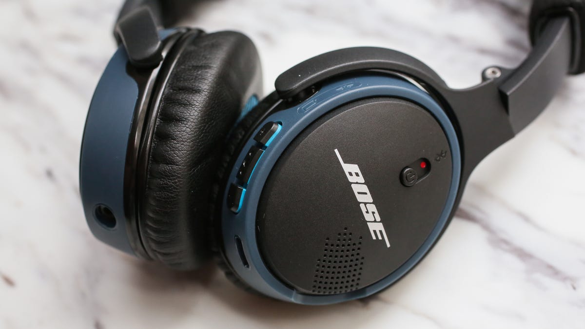 bose-soundlink-bluetooth-on-ear-headphone-product-photos06.jpg