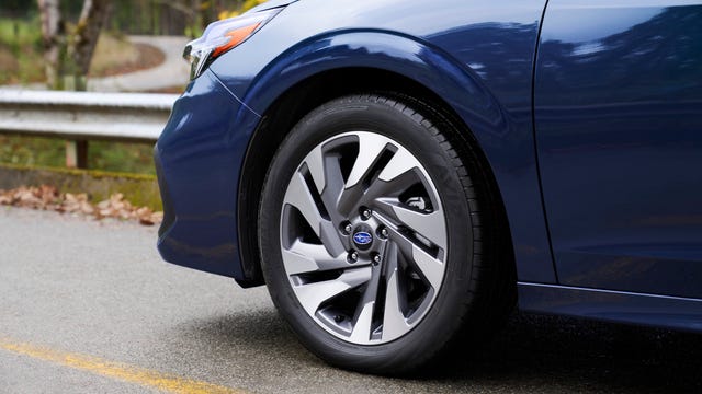 2023 Subaru Legacy front wheel