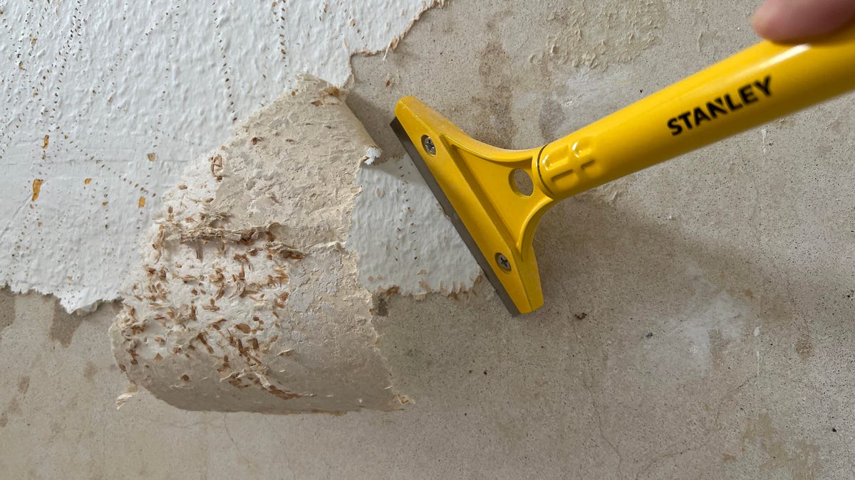 How to Remove Wallpaper in an Old or Period House - CNET