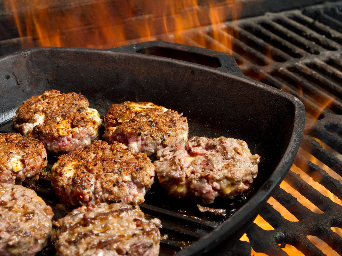 Yes, You Can Grill Burgers on a Cast-Iron Skillet. Here's How - CNET
