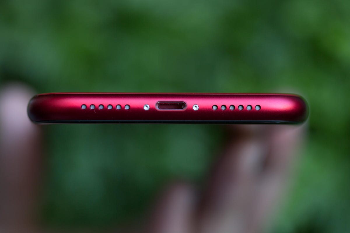 apple-iphone-xr-red-9858-020