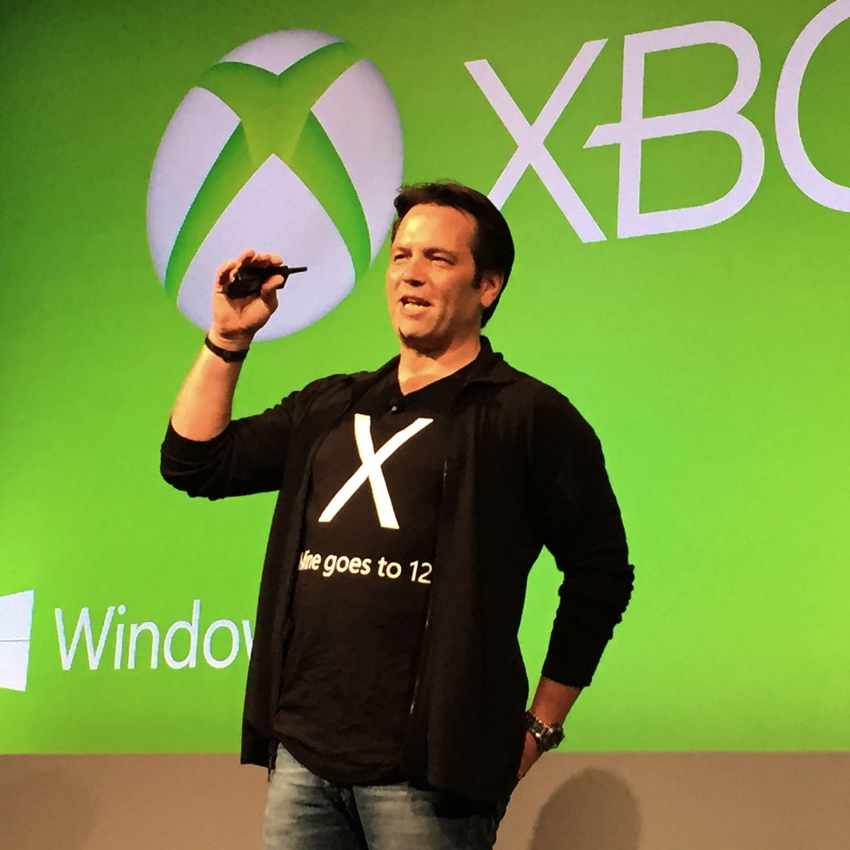 Profetie Tot ziens moeder Xbox head Phil Spencer on video games as a way of life, even for the  powerful - CNET