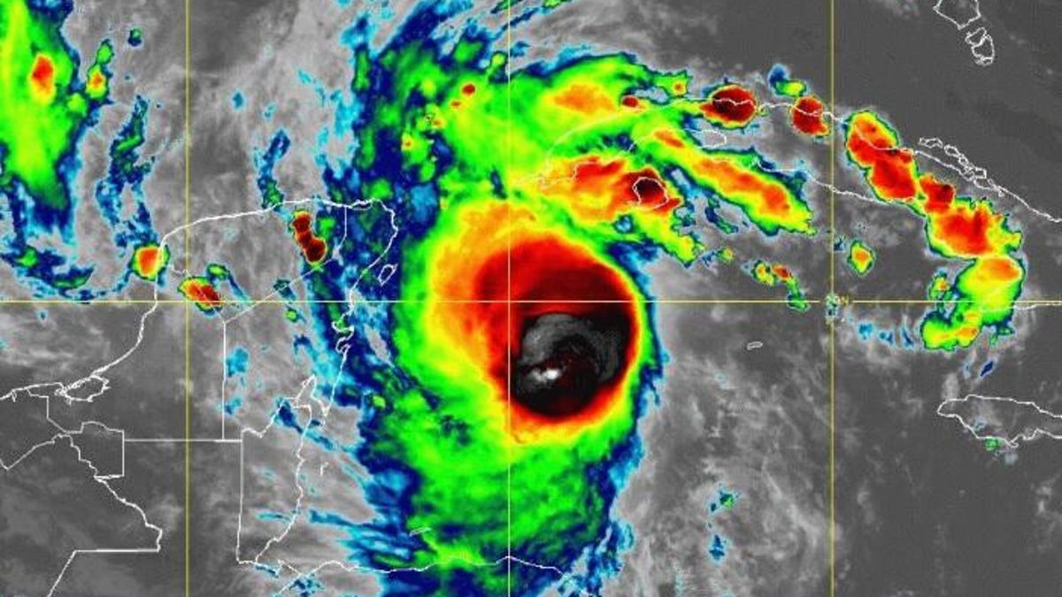 delta-hurricane-cancun-10-6-20