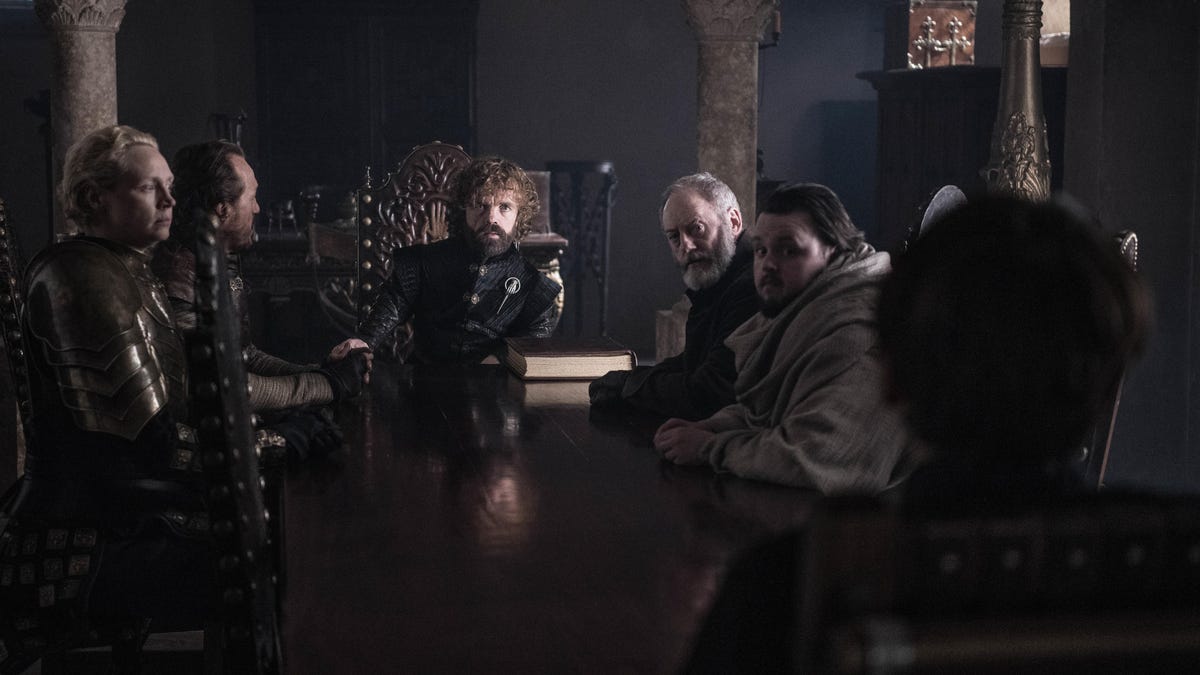 game-of-thrones-season-8-episode-6-tyrion-bran-council-table