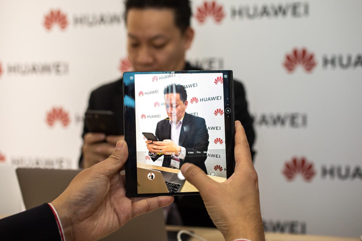 huawei-mate-x-hands-on-mwc-2019-25