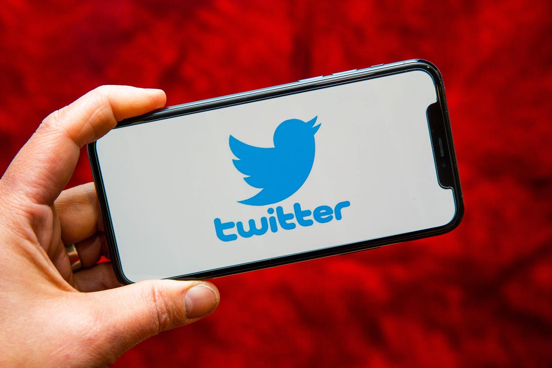 Is Your Twitter Embarrassing? Here’s How to Delete All Your Old Tweets