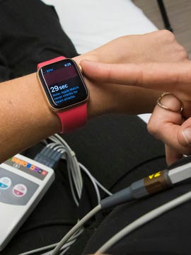 vanessa-hand-health-apple-watch-ekg-electrocardiogram-9665