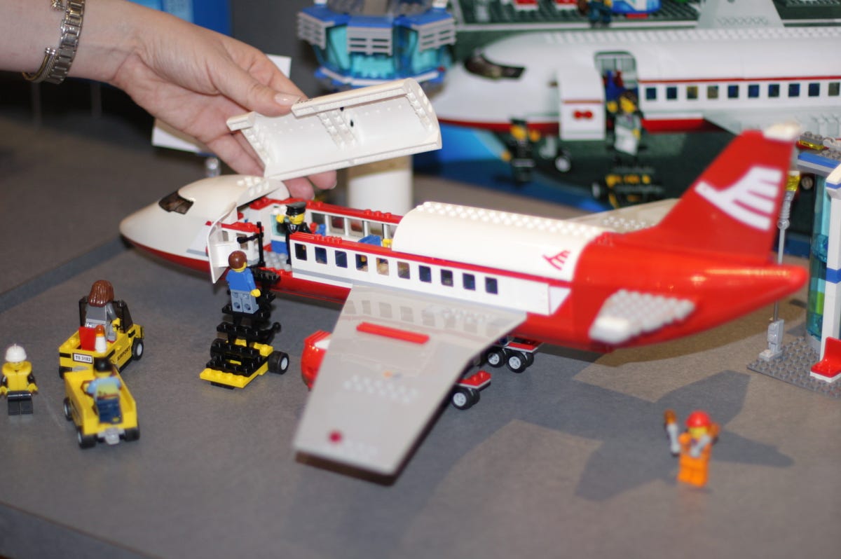 Lego_airplane_1.jpg