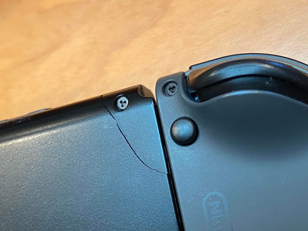 Rød dato Messing gå ind Fix a broken Nintendo Switch: How to overcome your fear of DIY game console  repairs - CNET