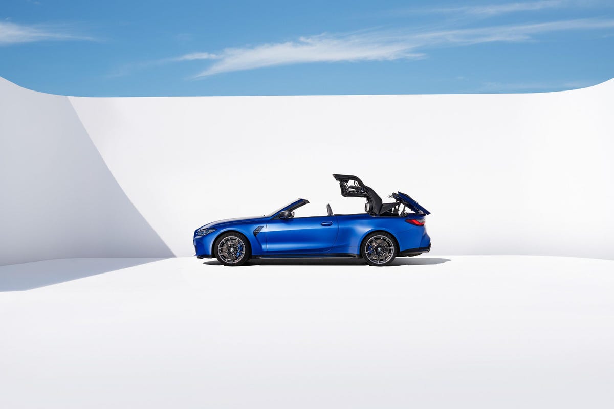 2022-bmw-m4-competition-convertible-009
