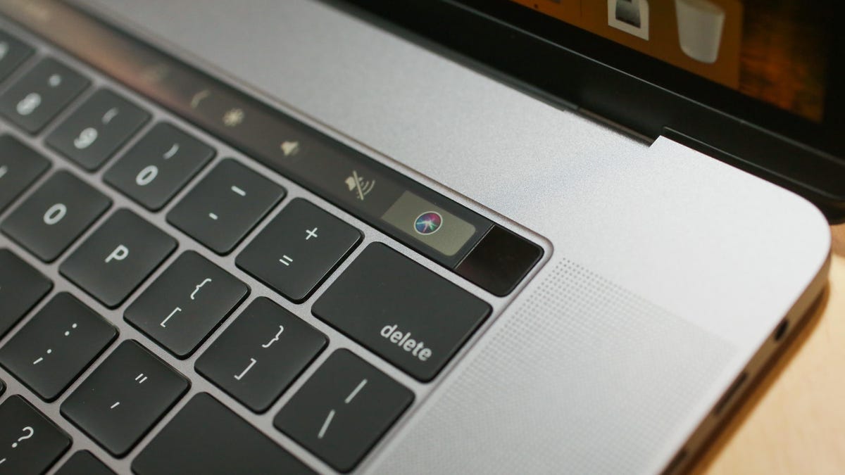11-apple-macbook-pro-15-inch-2018