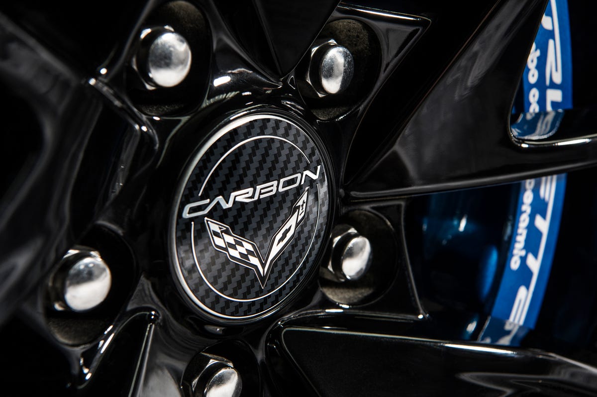 2018-chevrolet-corvette-carbon-65-edition-6.jpg