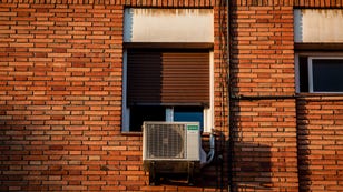 Window Air Conditioners vs. Portable Air Conditioners: Which One Is Right for You?