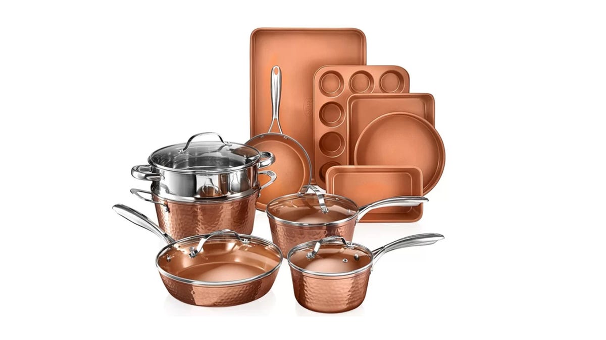 15-piece copper cookware and bakeware set.