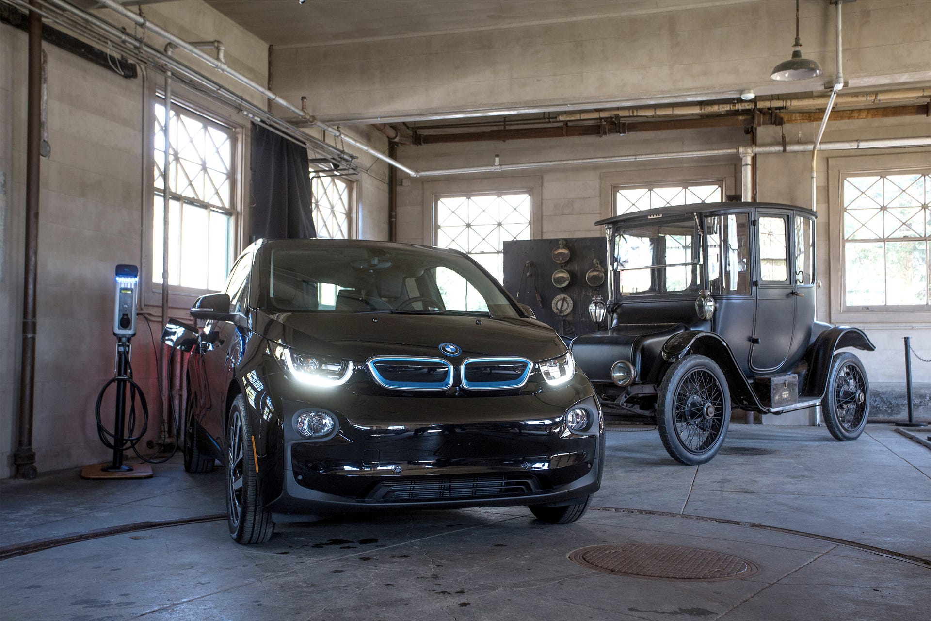 bmw-parks-chargers-promo