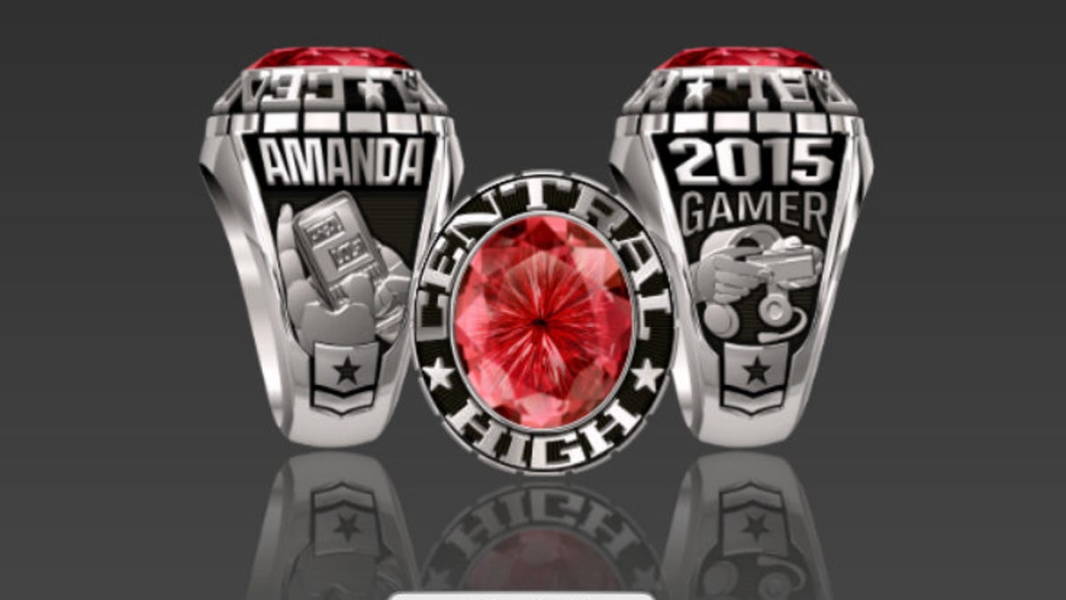 Texting and gaming class ring
