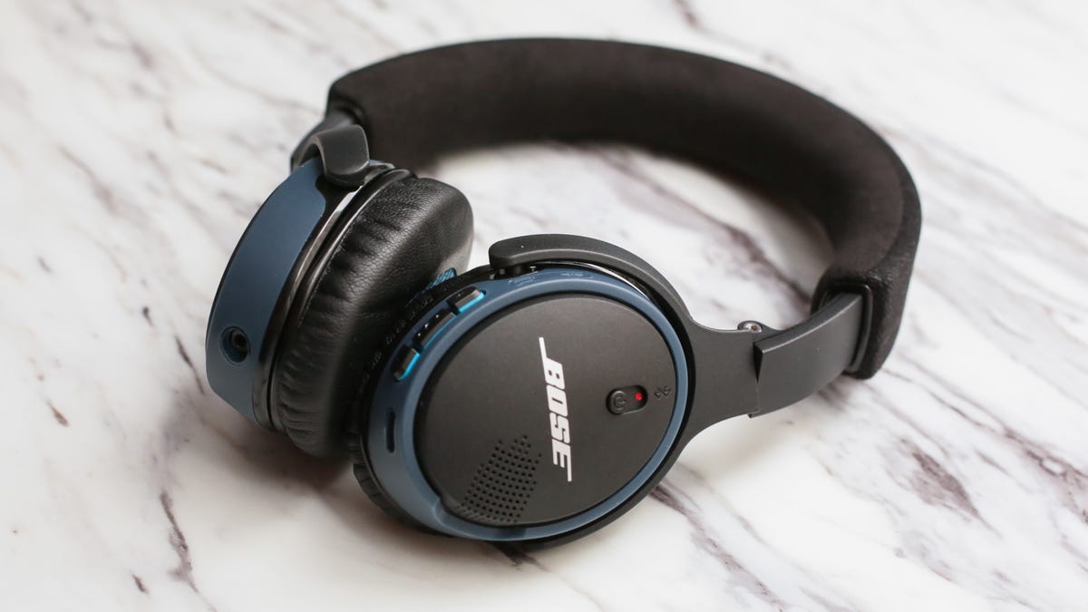 bose-soundlink-bluetooth-on-ear-headphone-product-photos07.jpg