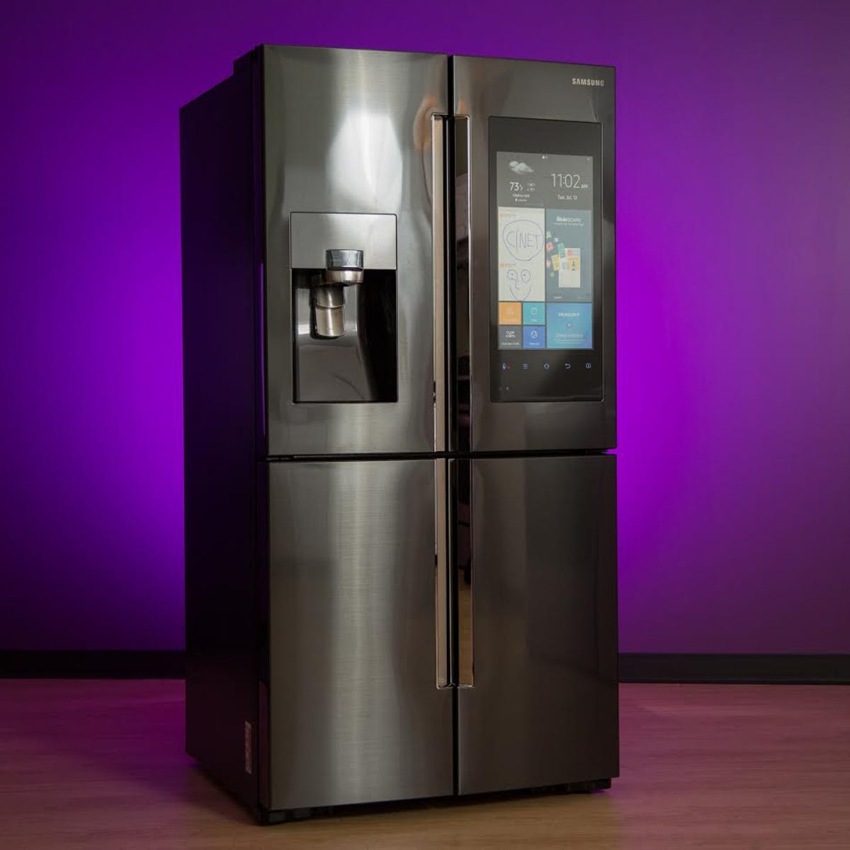 Холодильники новые модели. Смарт-холодильник Samsung Family Hub. Умный холодильник Samsung Family Hub. Холодильник самсунг 2023. Холодильник самсунг 2021.