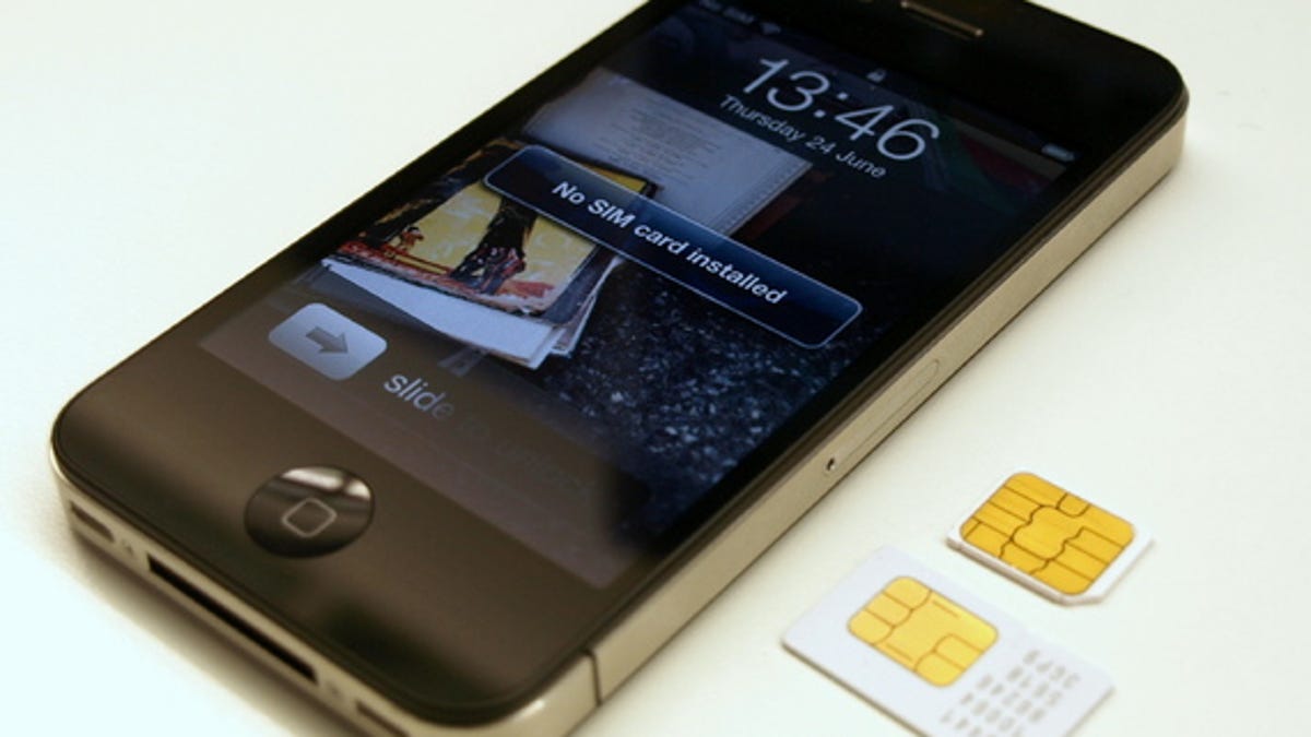 Симка купить айфон. SIM карта iphone 4s. SIMS 4 iphone. Apple iphone 4s сим карта. Айфон с 2 симками.