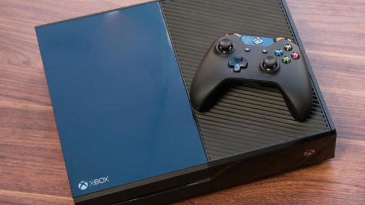 A very small number of Xbox One consoles have disc drive issues, says Microsoft.